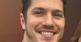 Reprodução/ Caras Homem sorrindo/ Caio Paduan