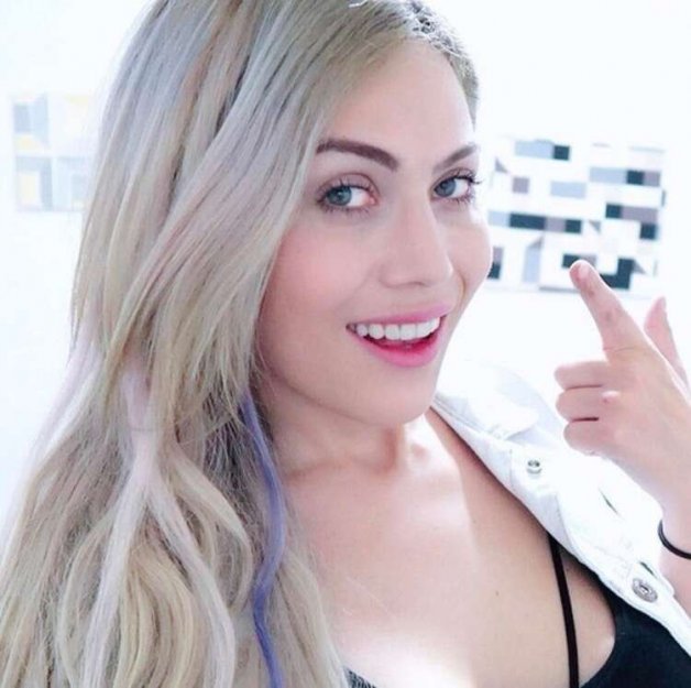 Mandy Candy Desvende A Vida De Amanda Guimarães 4743