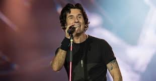 Foto/ Juliana Dias Homem cantando