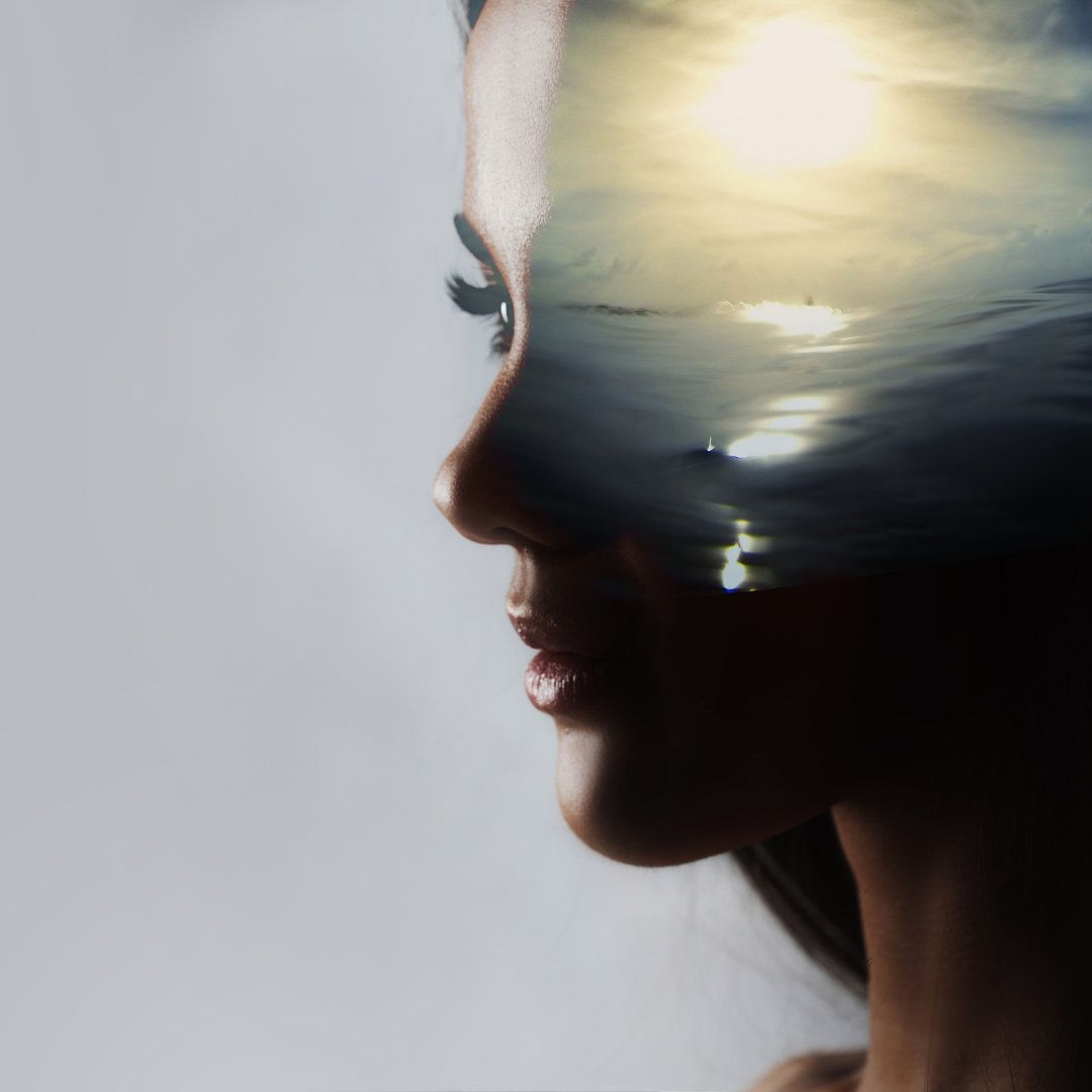 KrisCole / Getty Images / Canva Imagem de uma mulher e seu subconsciente