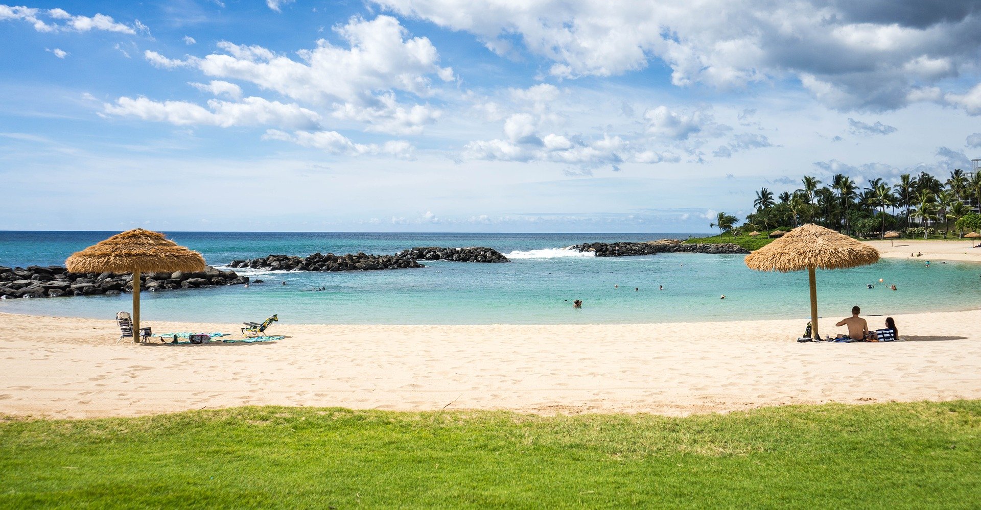 Praia no Havaí.