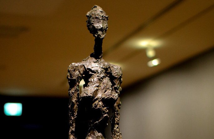 Escultura de Alberto Giacometti.