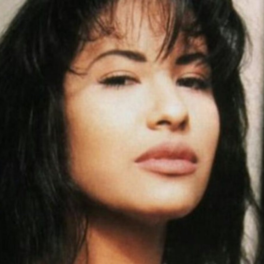 Imagem da cantora e modelo Selena Quintanilla Pérez