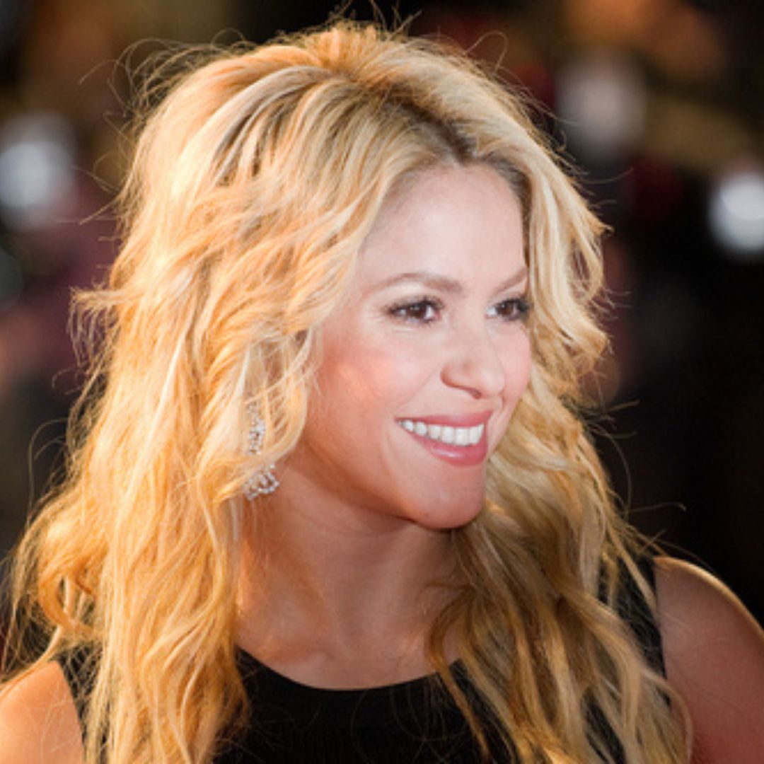 Cantora Shakira sorrindo