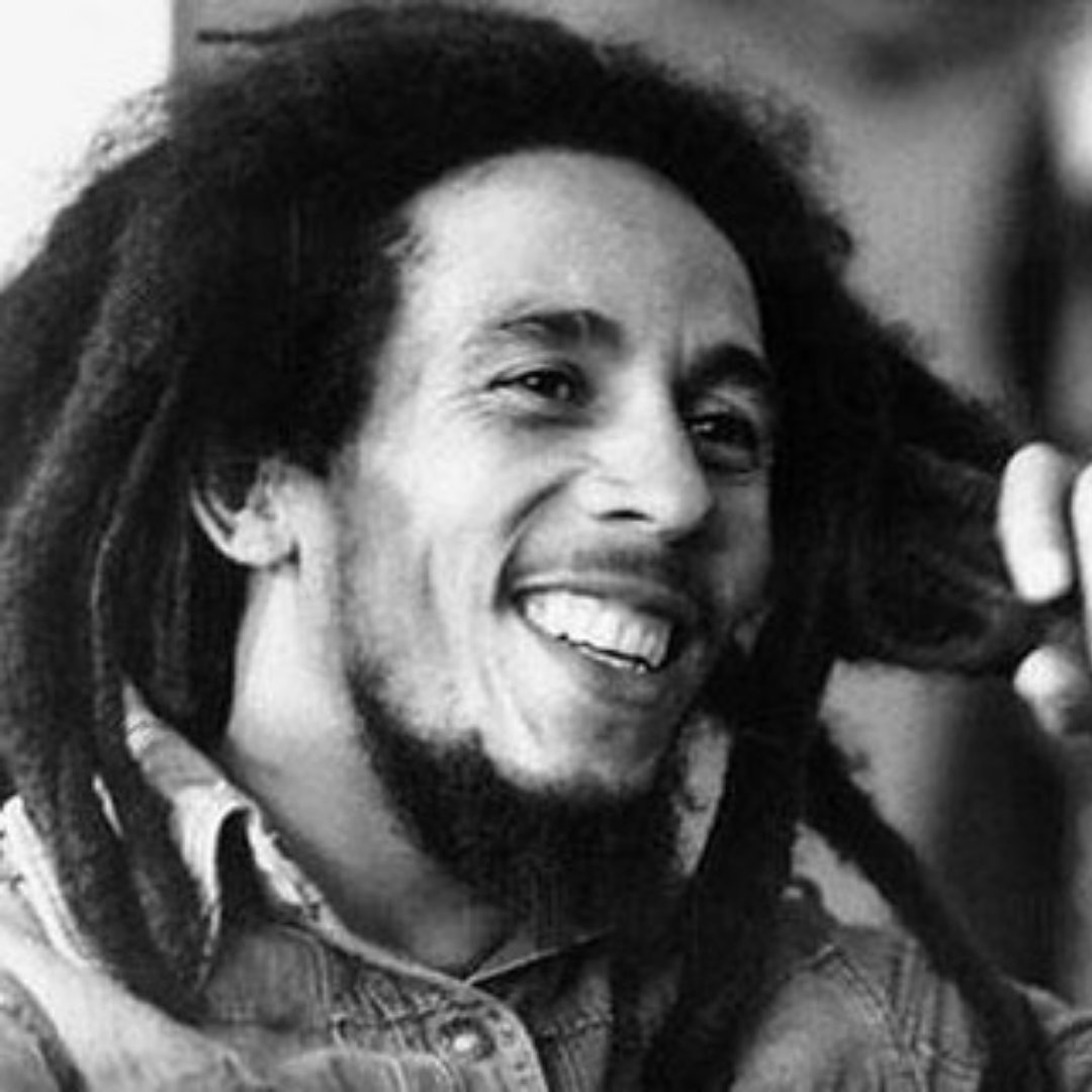 Imagem em preto e branco do cantor Bob Marley