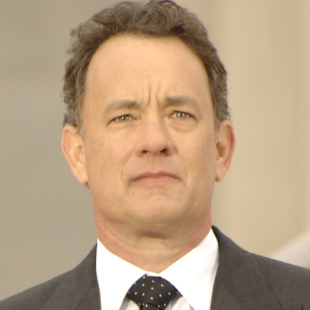 Imagem do ator Tom Hanks em uma premiação