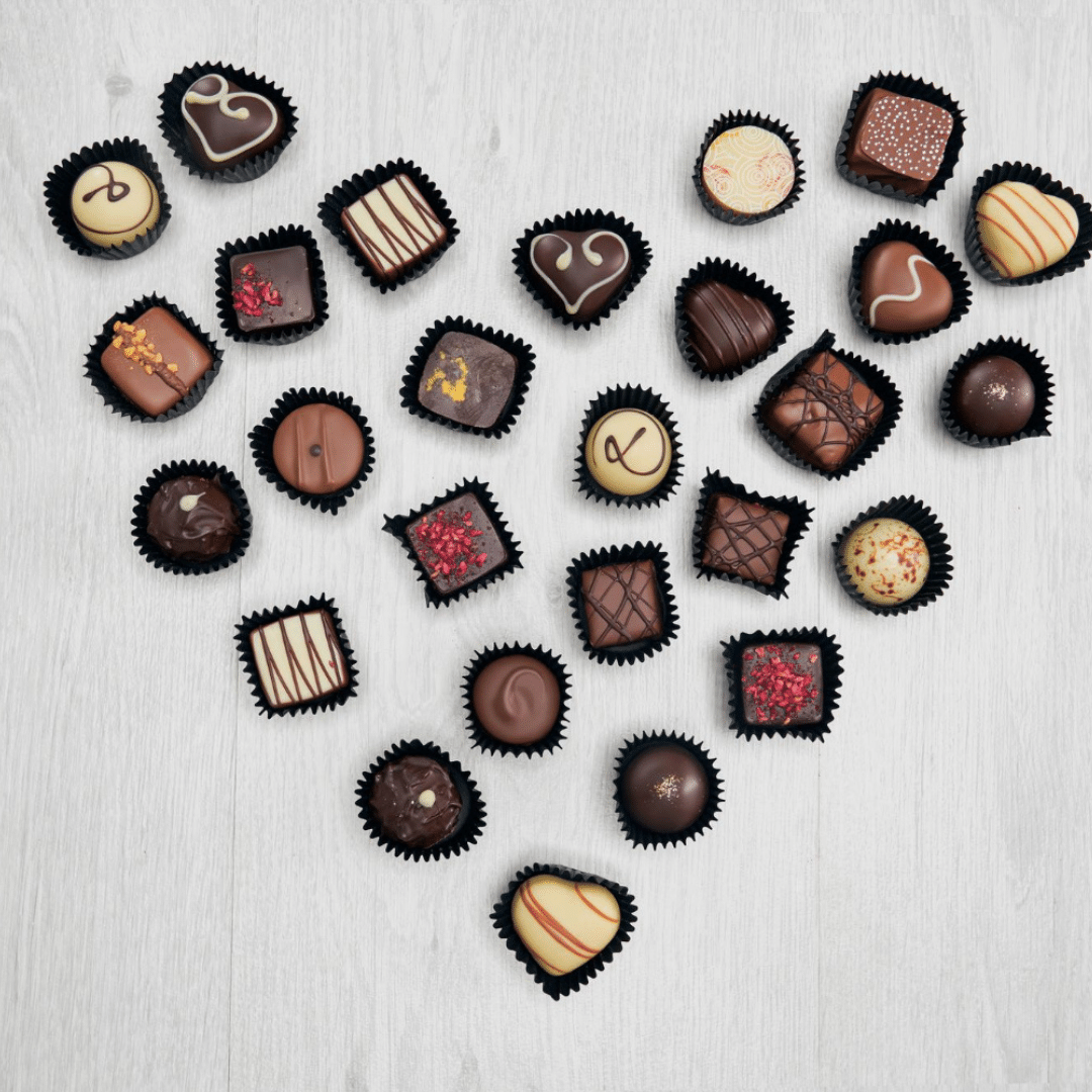 Tipos variados de chocolate, formando um coração