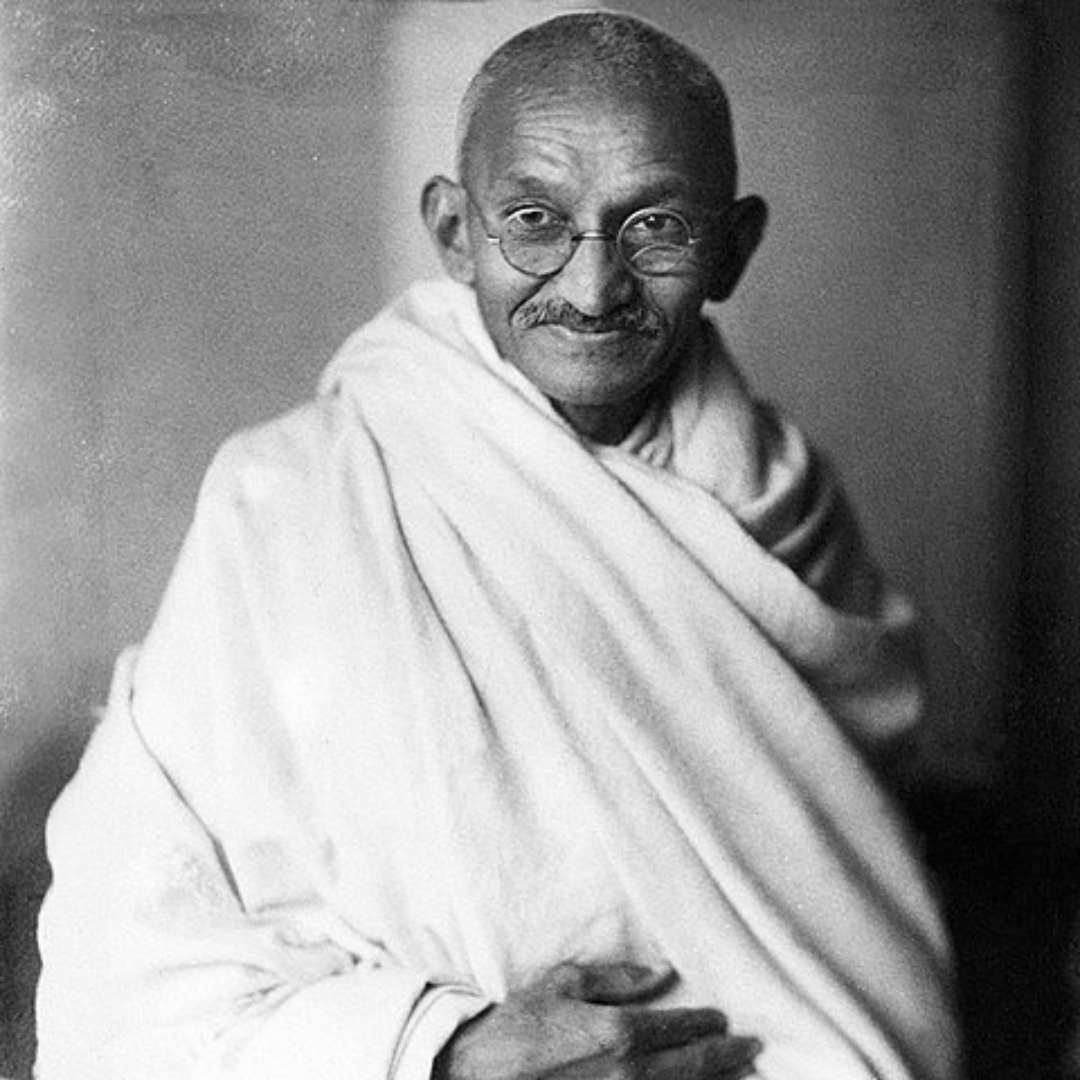 Gandhi em foto preta e branca