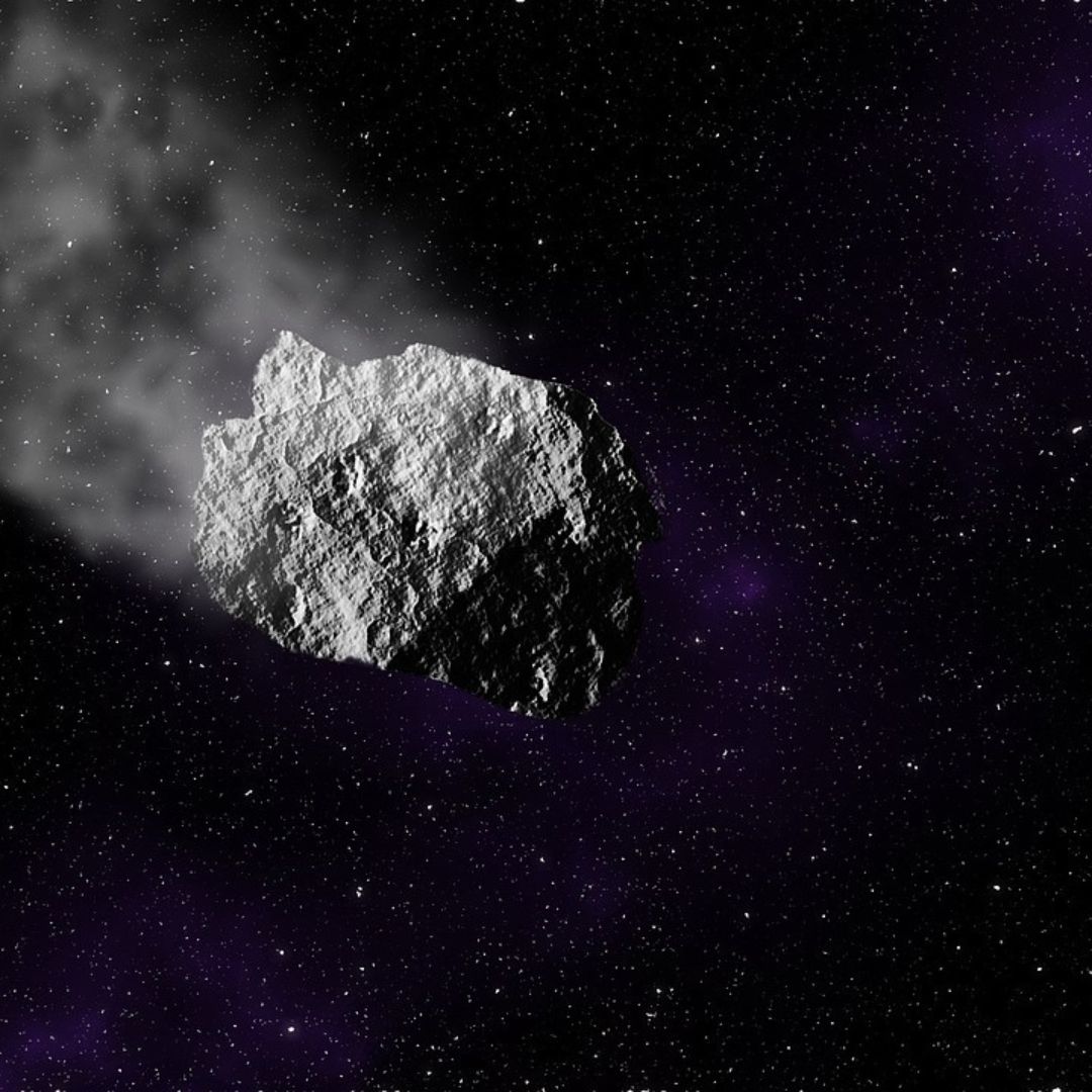 Imagem do asteroide QE2 1998 próximo a Terra em 2013 - 31 de maio