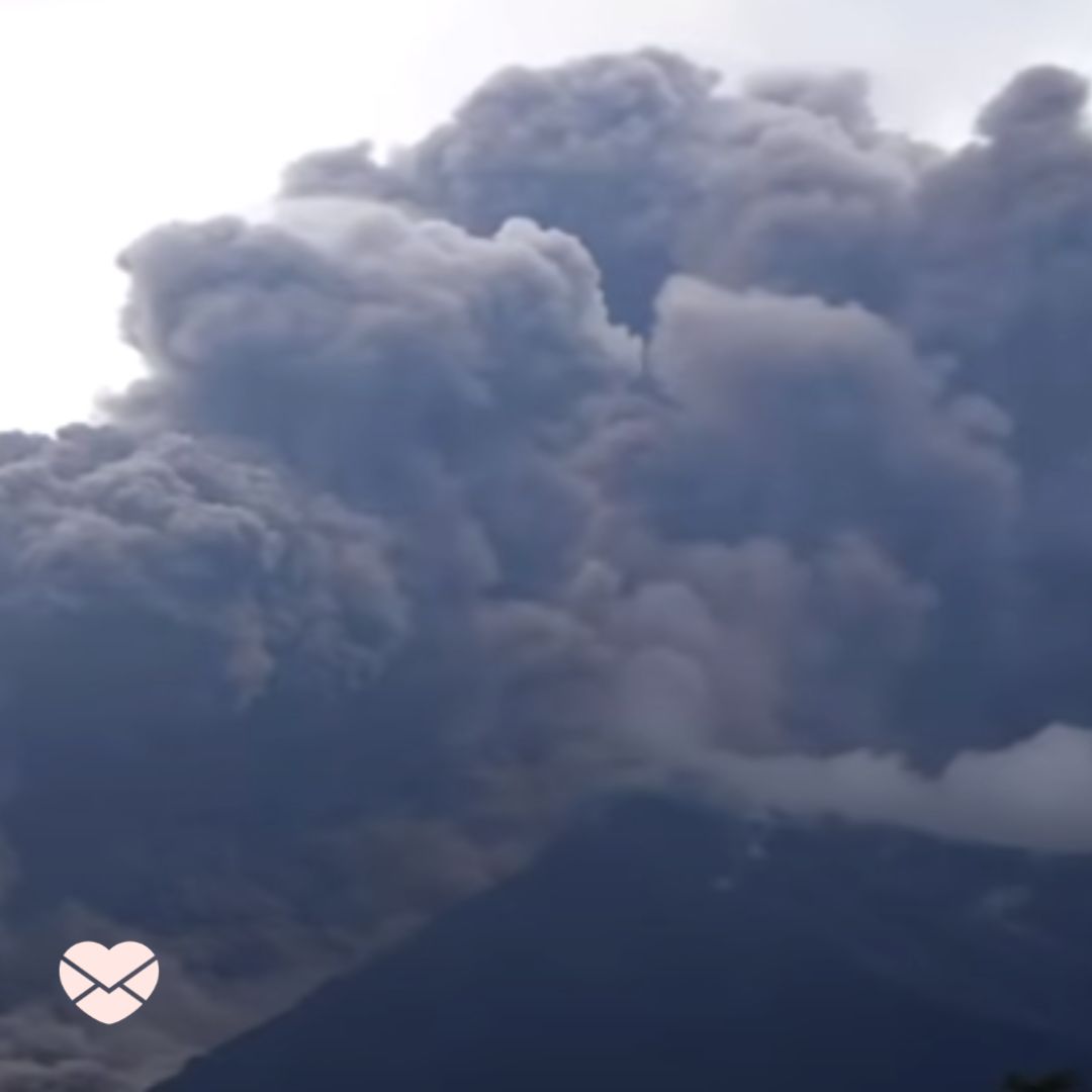 Imagem da Erupção do Vulcão de Fogo, na Guatemala - 03 de junho