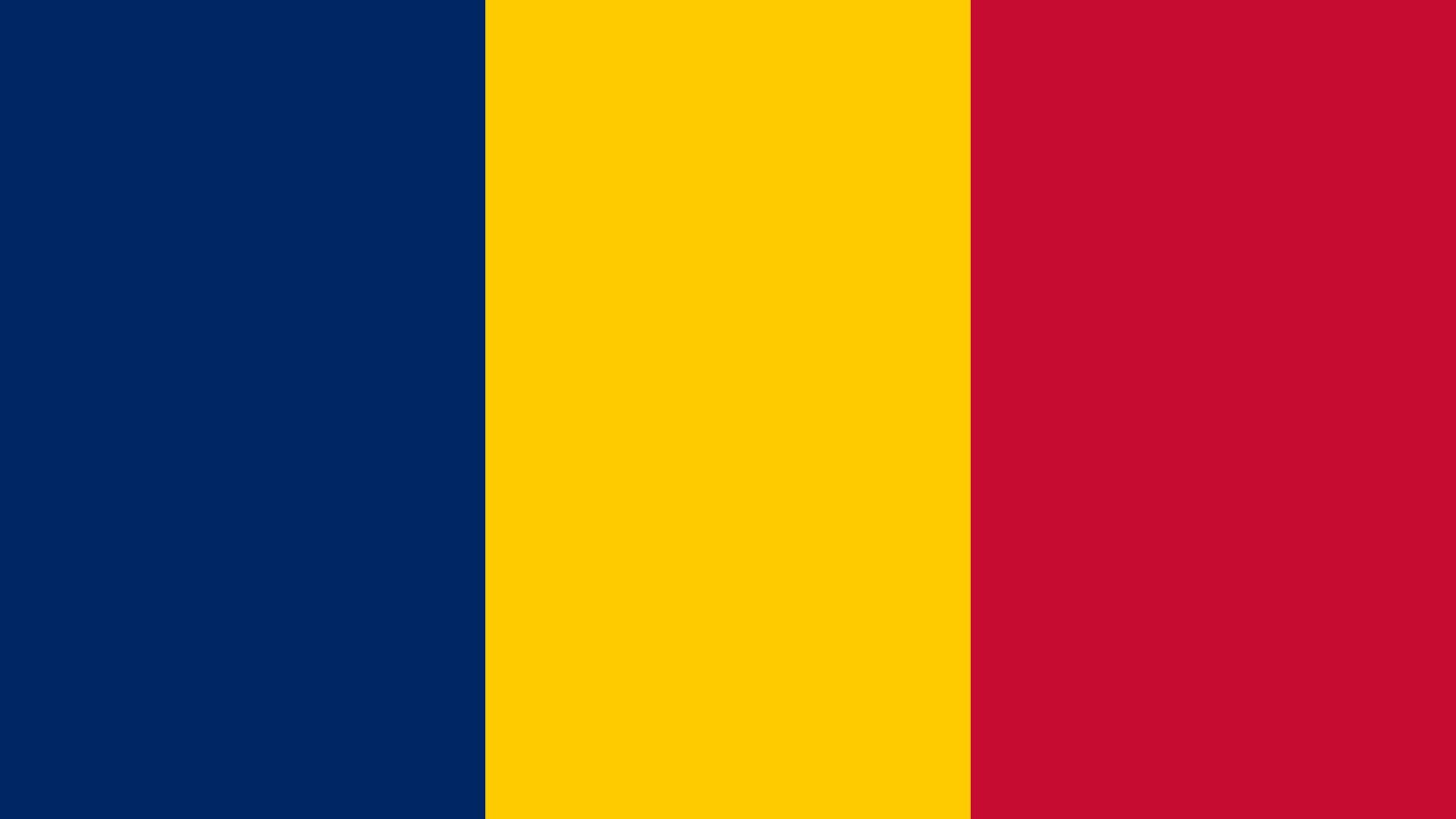 A bandeira combina com as cores da bandeira da França com algumas cores Pan-Africanas. O azul simboliza o céu, a esperança e a água; o amarelo, o sol e o deserto; e o vermelho, o progresso, a unidade e o sacrifício.