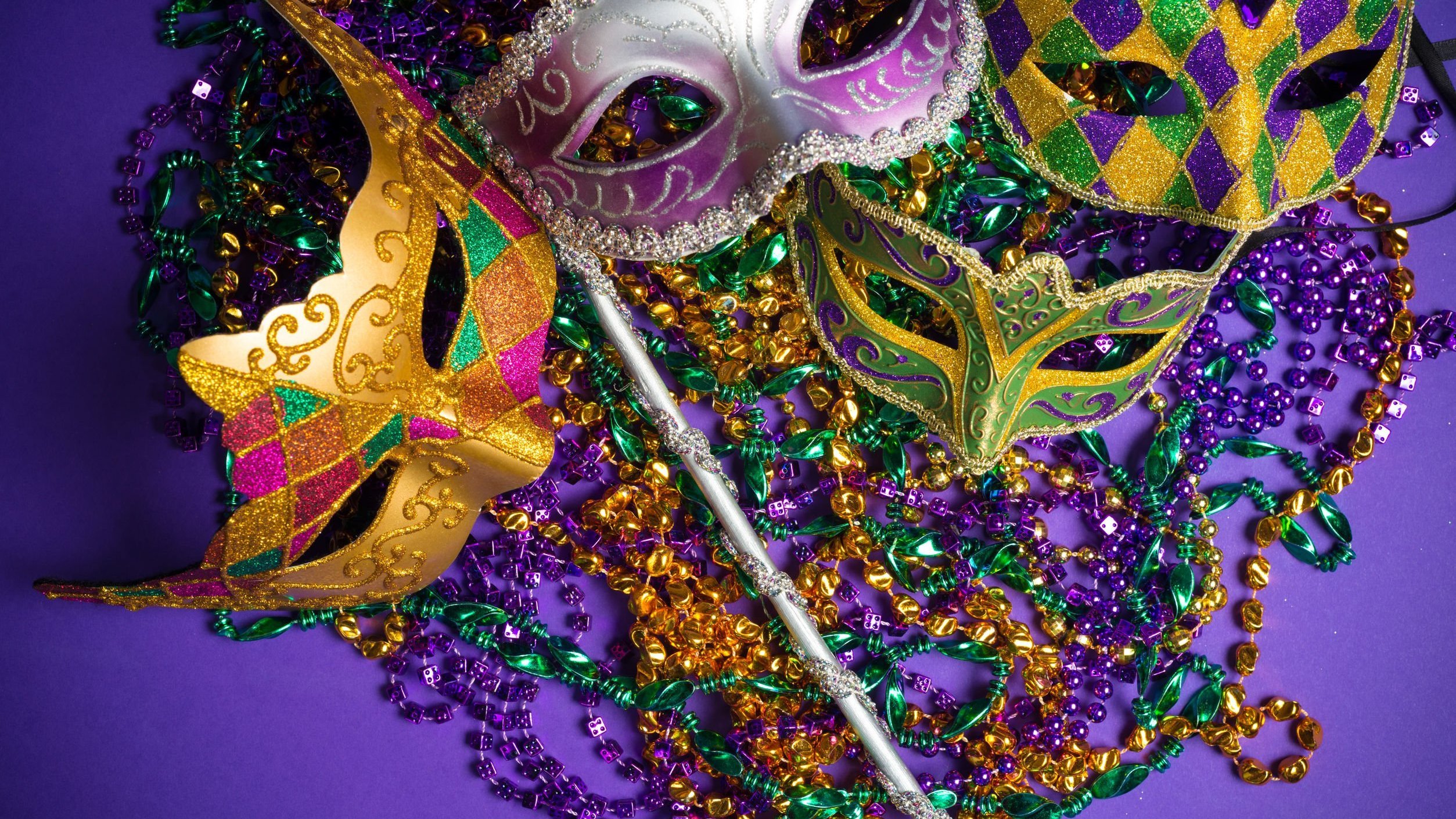 Máscaras e acessórios de carnaval