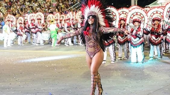 10 Maiores celebridades do carnaval 2013