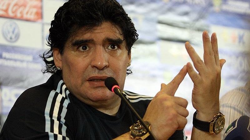 Maradona em coletiva de imprensa