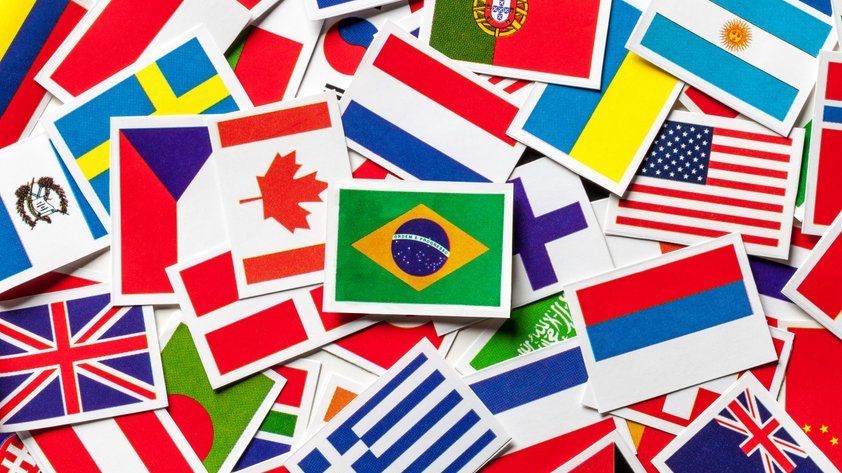 Bandeiras de diversos países.