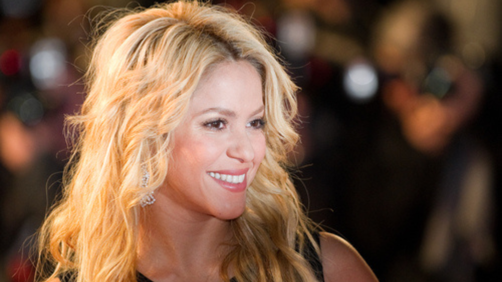 Imagem da cantora Shakira sorrindo