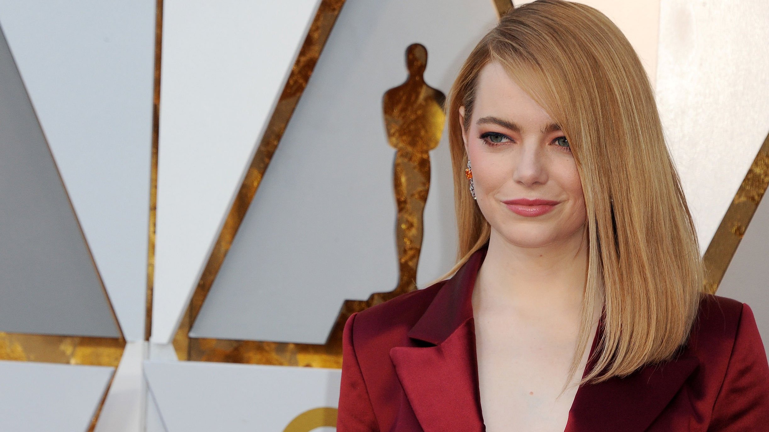 Atriz Emma Stone em uma premiação