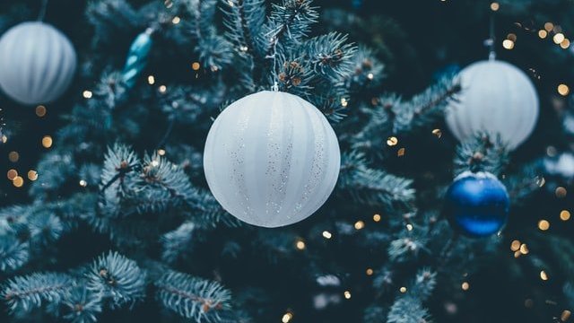 Unsplash / Annie Spratt Enfeites de Natal
