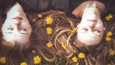 12 coisas que só sua melhor amiga faz por você