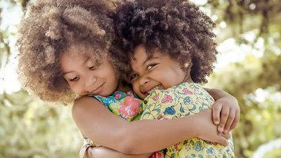 15 motivos pra cuidar bem da sua amiga de infância