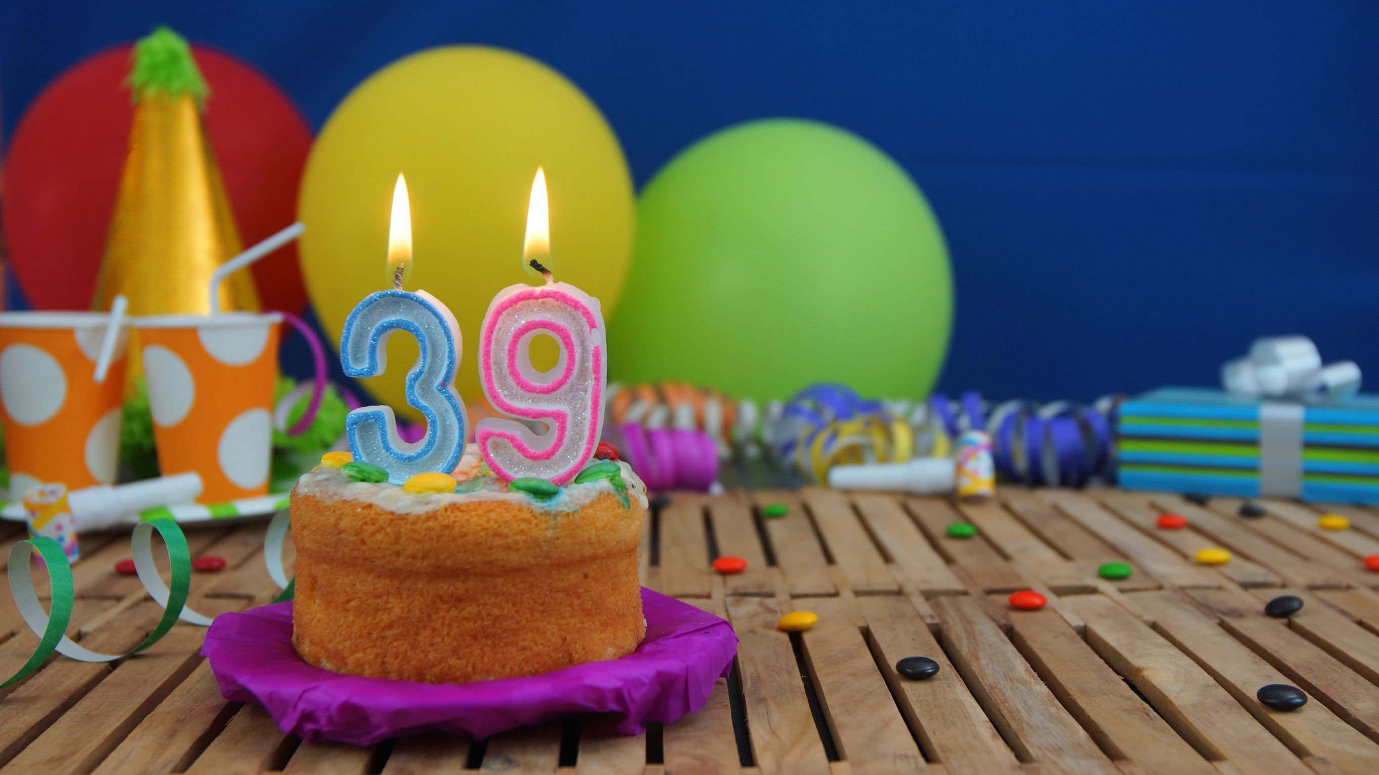 Mensagens de Aniversário para 80 anos. Comemore!