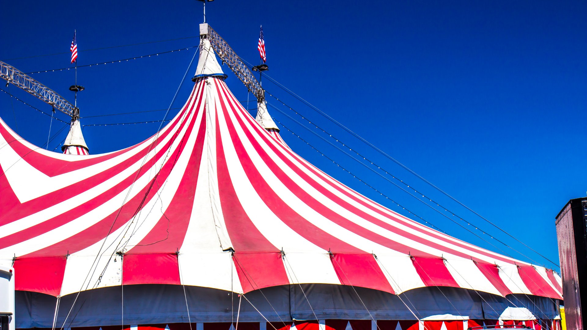 Foto da tenda de circo