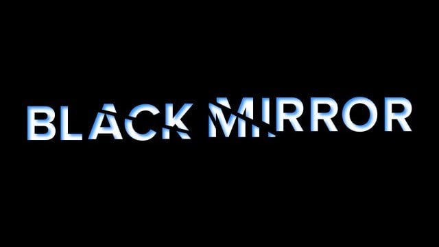 Cena da abertura da série 'Black Mirror'.