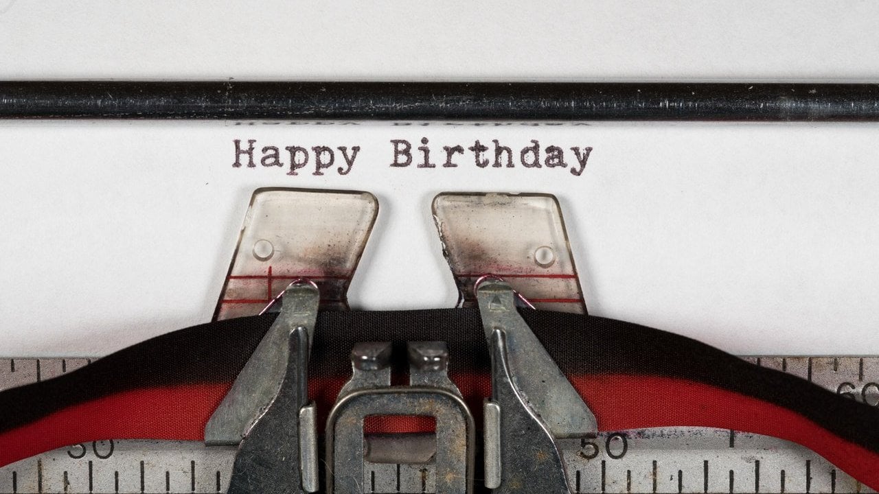 Mensagens de aniversário para escritor