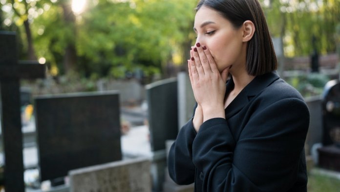 Mensagem de luto para tia: apoio pela perda dessa pessoa