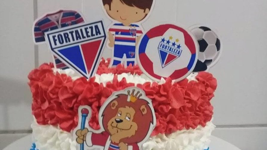 Bolo de aniversário com a temática do time de futebol Fortaleza