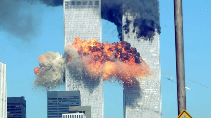 World Trade Center em chamas durante o ataque terrorista de 11 de Setembro
