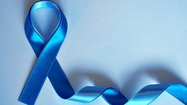 Pixabay / marijana1 Fita de cetim azul
