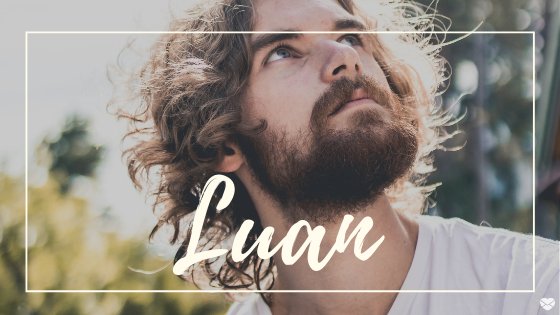 Mensagens com Amor / Canva / Sindre Homem olhando para cima.