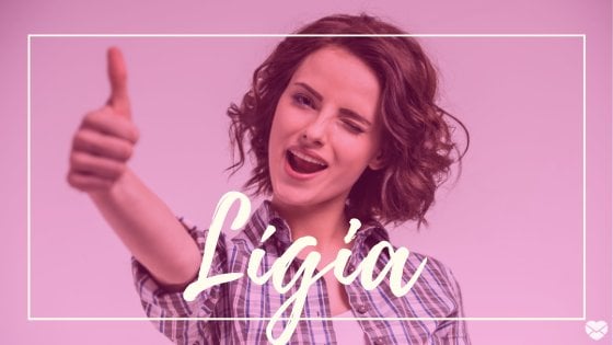 Mensagens com Amor / Canva / Vadimguzhva Mulher sorrindo e fazendo sinal de joia com a mão.