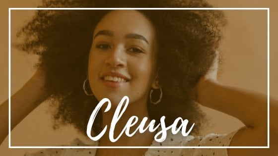 Mulher negra de cabelos crespos e o nome 'Cleusa' na frente.