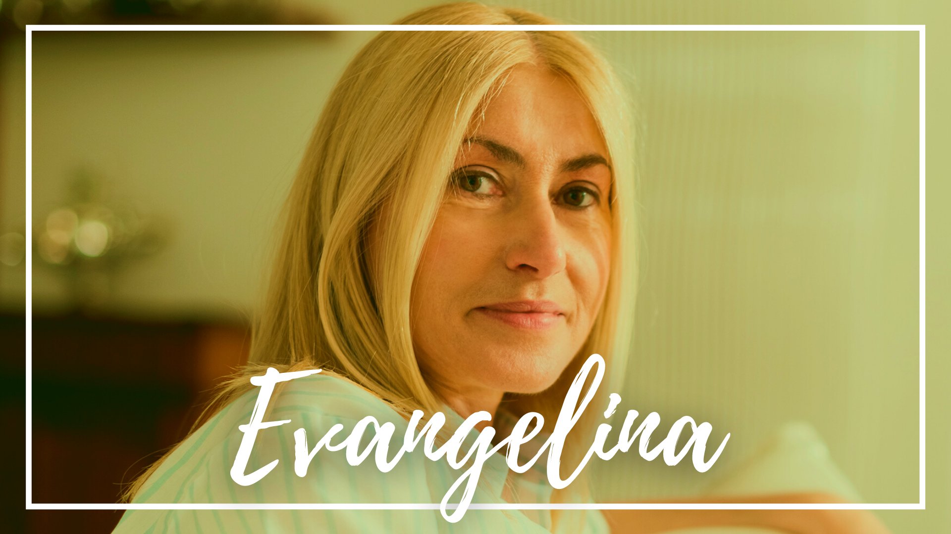 Minerva Studio / Canva / Mensagens Com Amor Uma mulher loira.