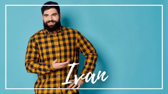 SHOTPRIME / Mensagens Com Amor / Canva Homem sorrindo em fundo azul