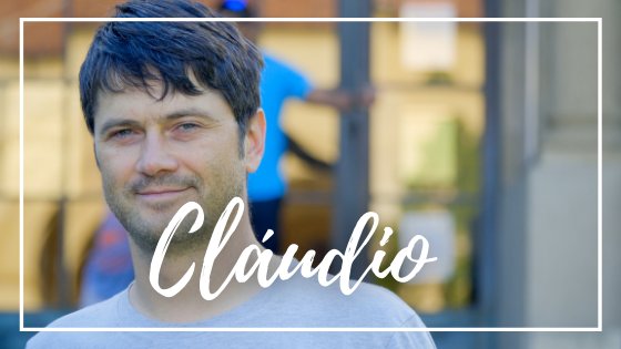 serg3d / Canva / Mensagens Com Amor Homem sorrindo para foto