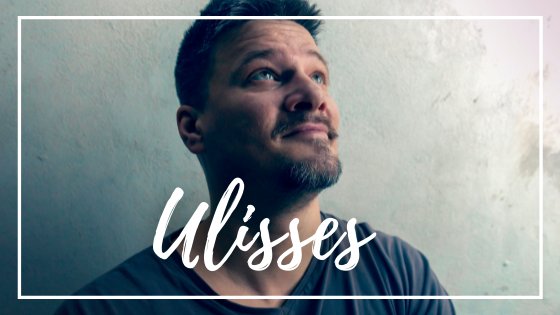 viewbug / Canva /Mensagens Com Amor Homem olhando para cima em fundo cinza