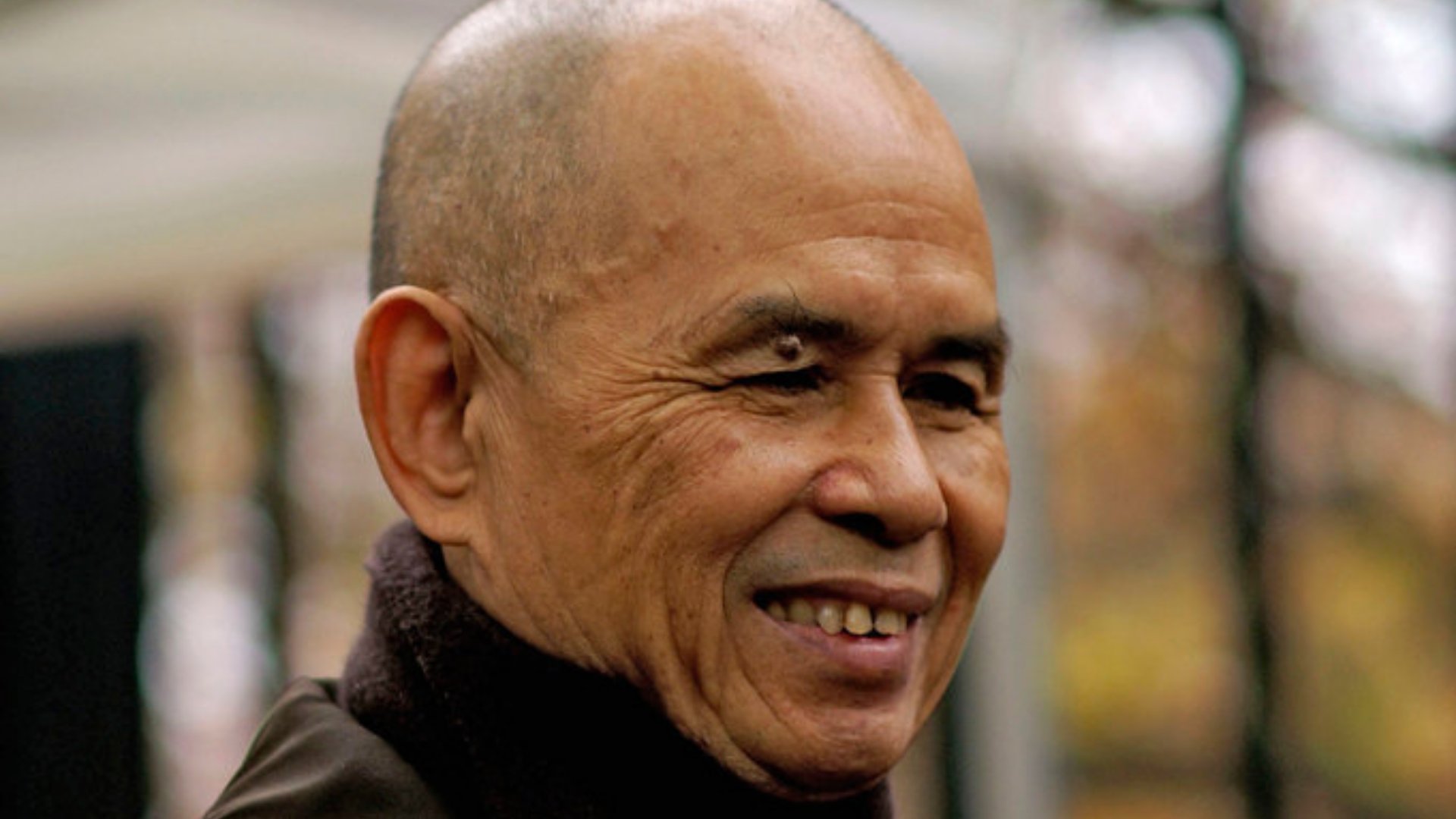 Imagem do monge Thich Nhat Hanh sorrindo