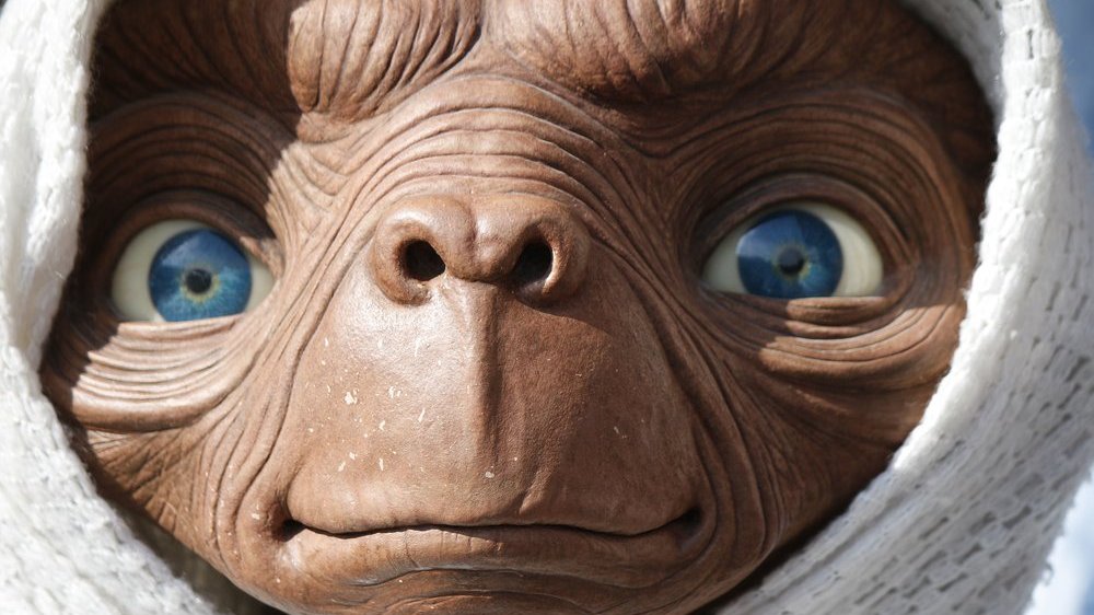 Semblante do personagem E.T., o extraterrestre