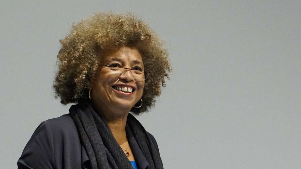 A filósofa, escritora e pensadora Angela Davis.