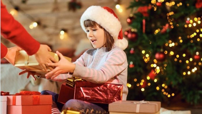 Presente de Natal infantil: acerte em cheio com os pequenos!
