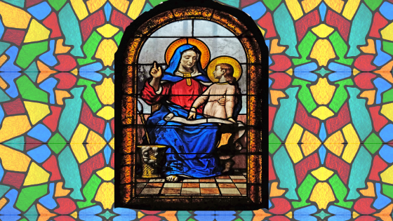 Vitral de Santa Ana em igreja