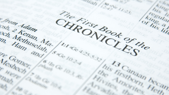 Página do livro da Bíblia I Crônicas