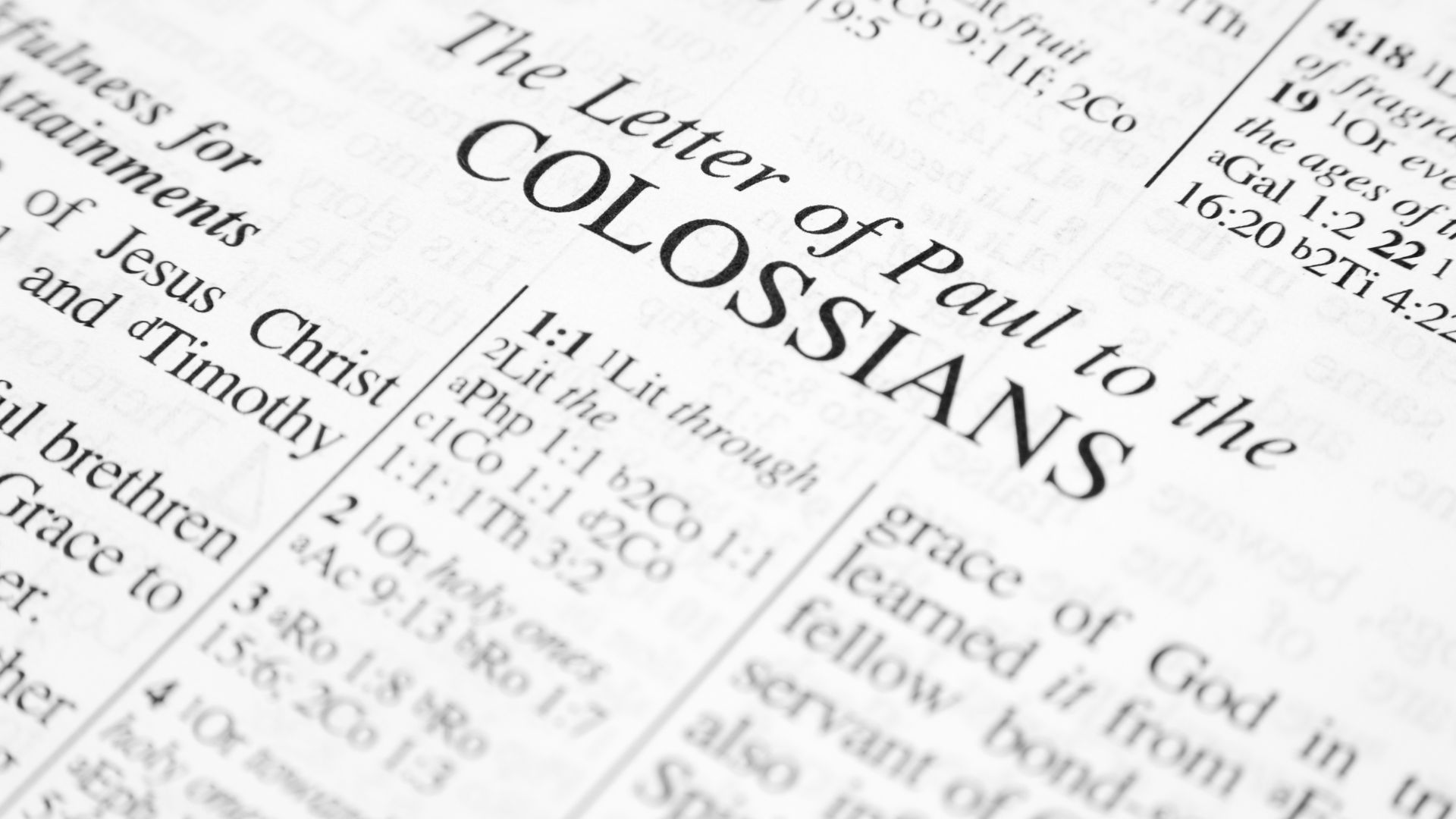 Bíblia aberta no livro de Colossenses (escrito em inglês)